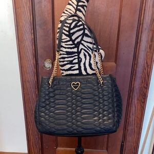 Betsey Johnson Elegant Black Quilted Handbag with Gold Accents